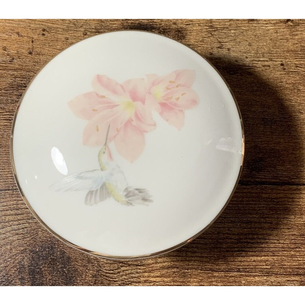 Vintage Hand Painted Porcelain Hummingbird Trinket Box from Japan Crowning Touch